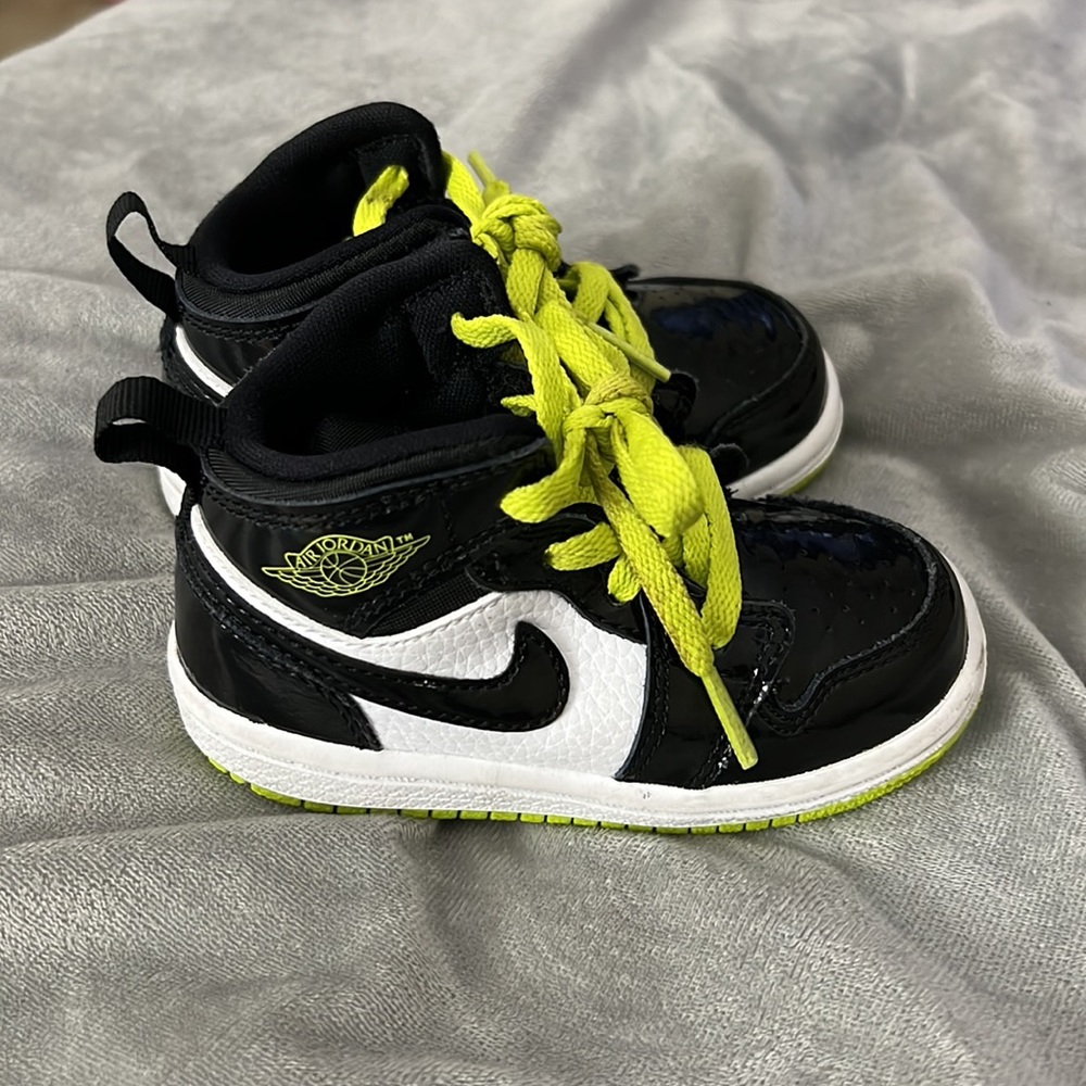 Jordan 1s - Picture 2 of 6